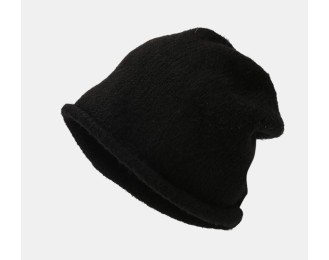 Fashionable ear-protection hat with layers